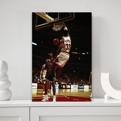 Scotti Pippen In Jersey #33 Making A Basket During A Match, Chicago Bulls Vs. New Jersey Nets, Nba Basketball, Chicago, Cook County, Illinois, Usa … Scotti Pippen In Jersey #33 Making A Basket During A Match, Chicago Bulls Vs. New Jersey Nets, Nba Basketball, Chicago, Cook County, Illinois, Usa …