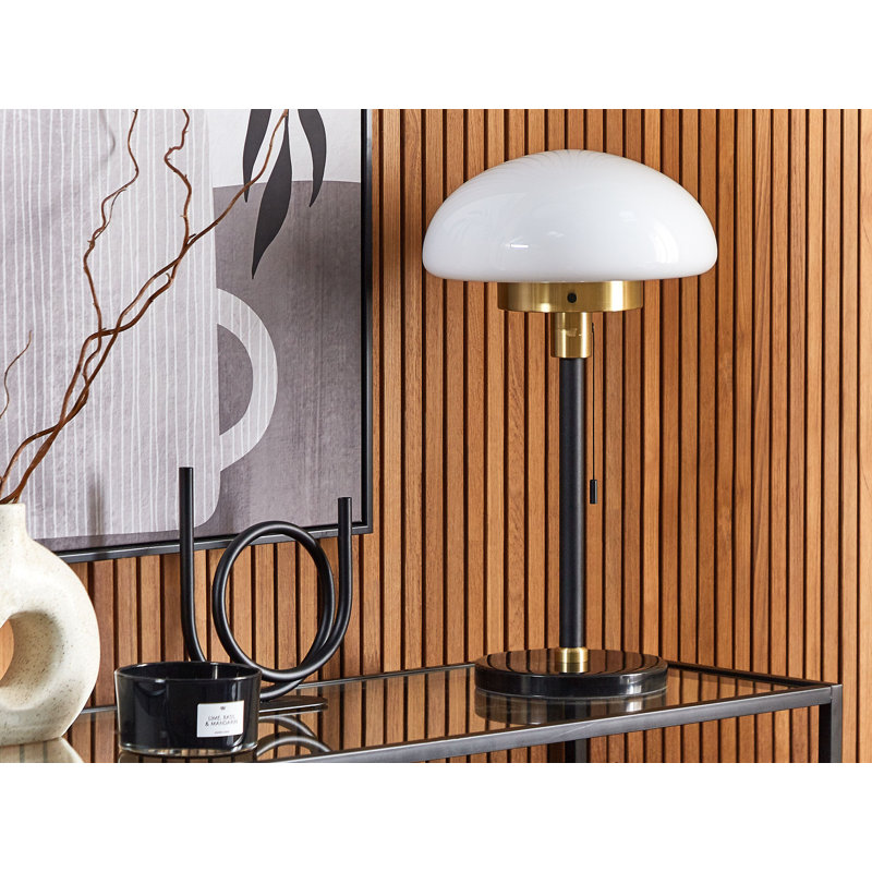 Gundelinde Metal Table Lamp