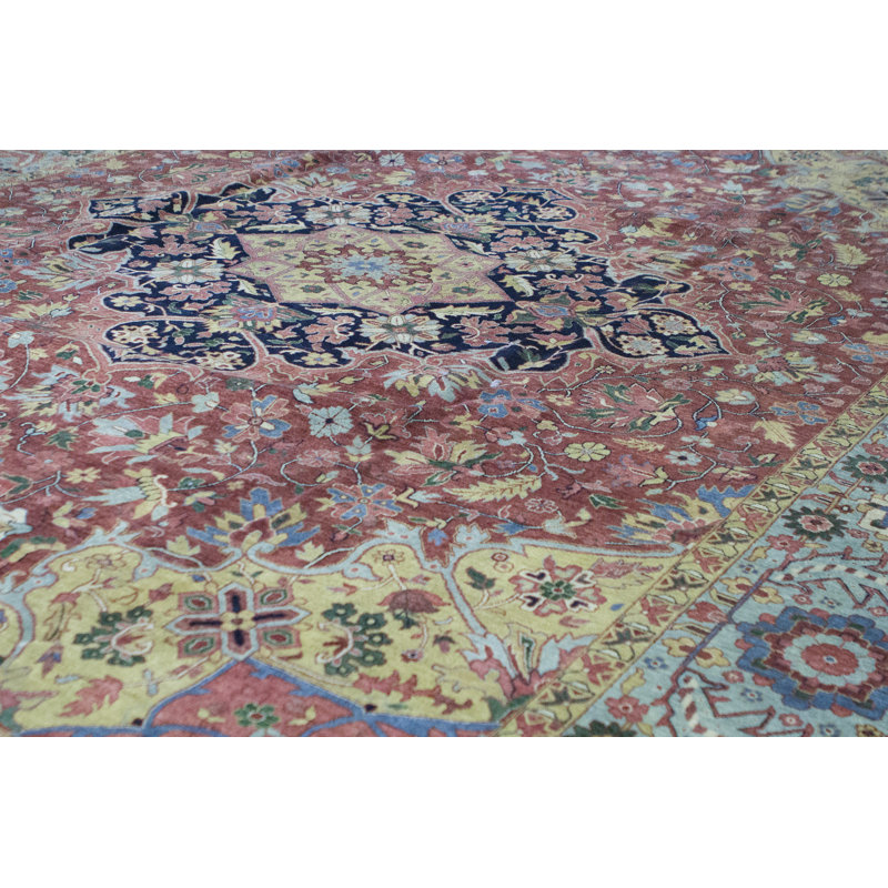Luxurious Wool Oriental Area Rug