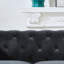 Canapé Chesterfield Ertie avec revêtement en velours et structure en bois massif-116151506-124836250