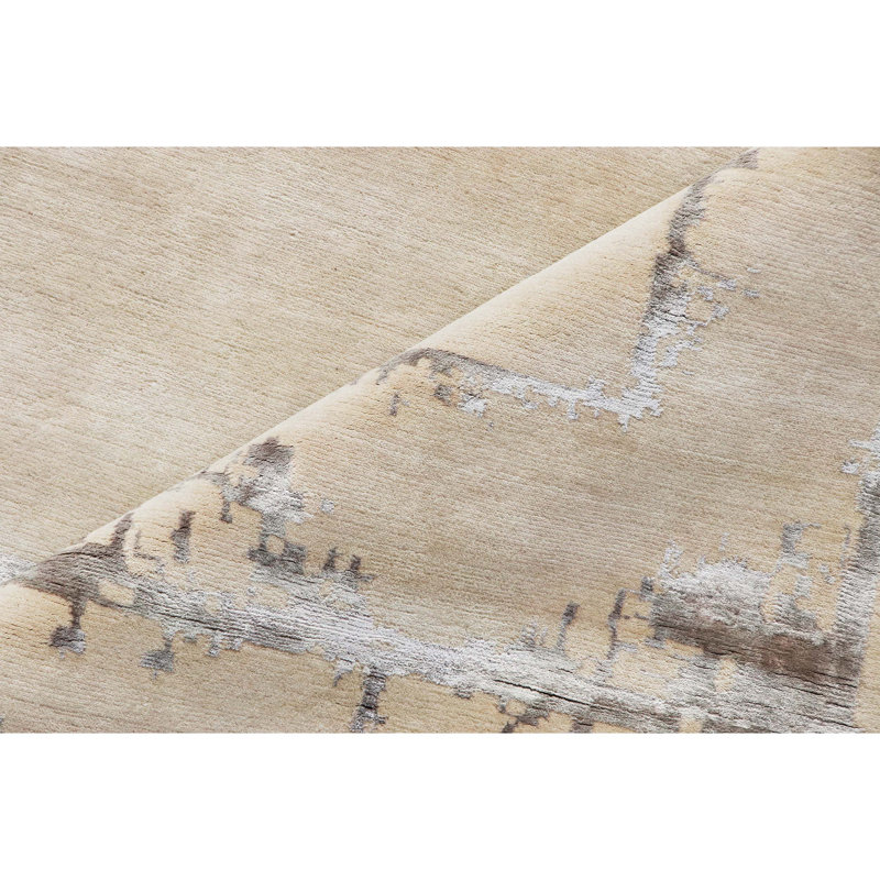 Area Rug in Sillver, Rectangle 6' x 9'