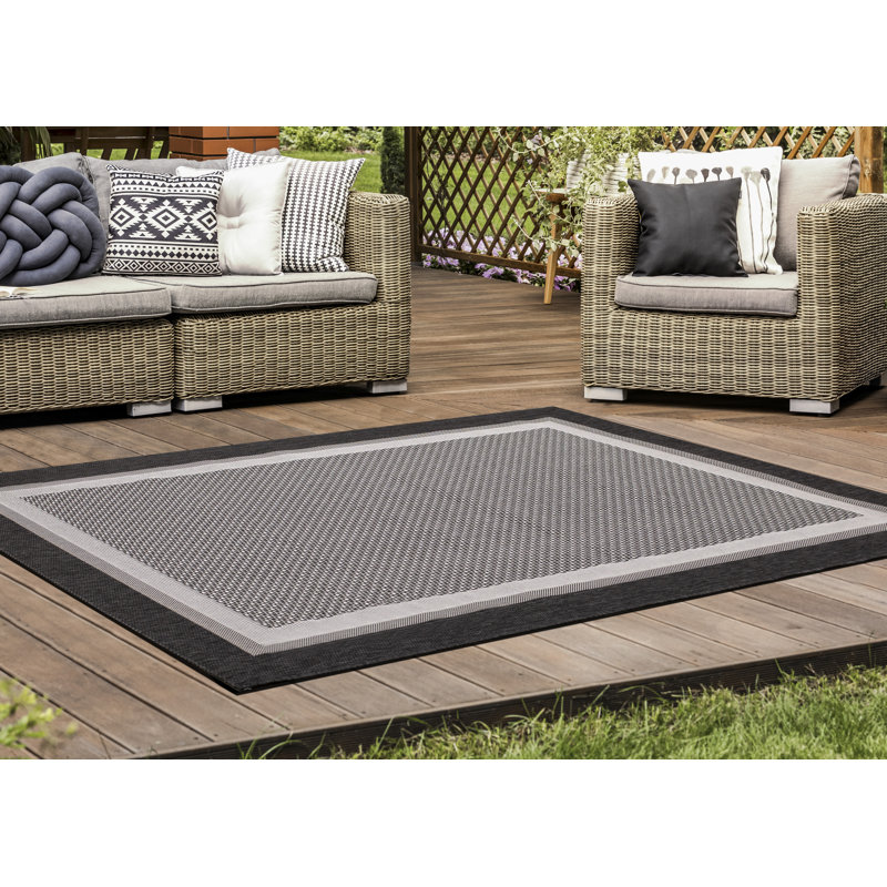 Fitzgerald Gray Black Border Indoor Outdoor Area Rug, Rectangle 3'11'' x 5'7''