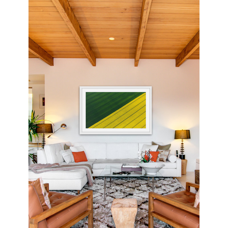 «Green And Yellow Crops», reproduction d'art encadrée, H 20 po x l 30 po x P 1,5 po