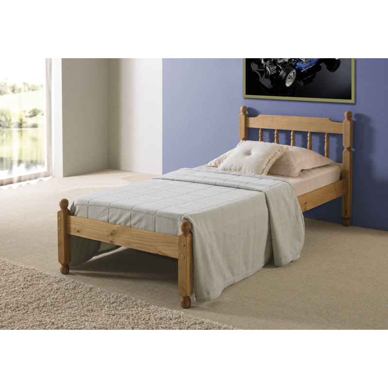 Colonial Spindle Pine Wooden Bartlesville Bed, Single (3'), Waxed Pine