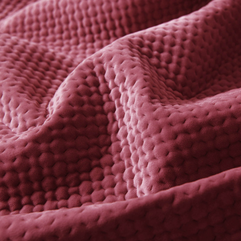 Polyester Velvet Quilt, Queen Coverlet + 2 Shams, Holly Red