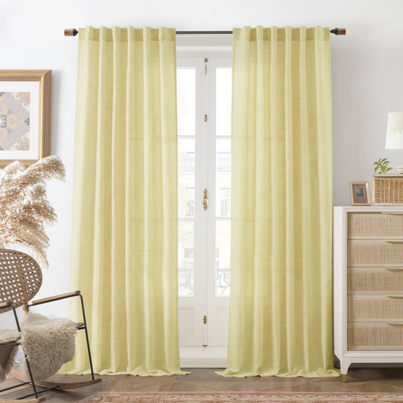 Paire de rideaux semi-transparents avec passe-tringle Janie, L 52 po x L 84 po, Jaune