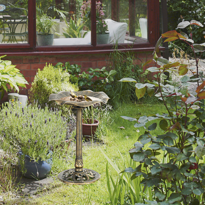 Plastic Stake Birdbath