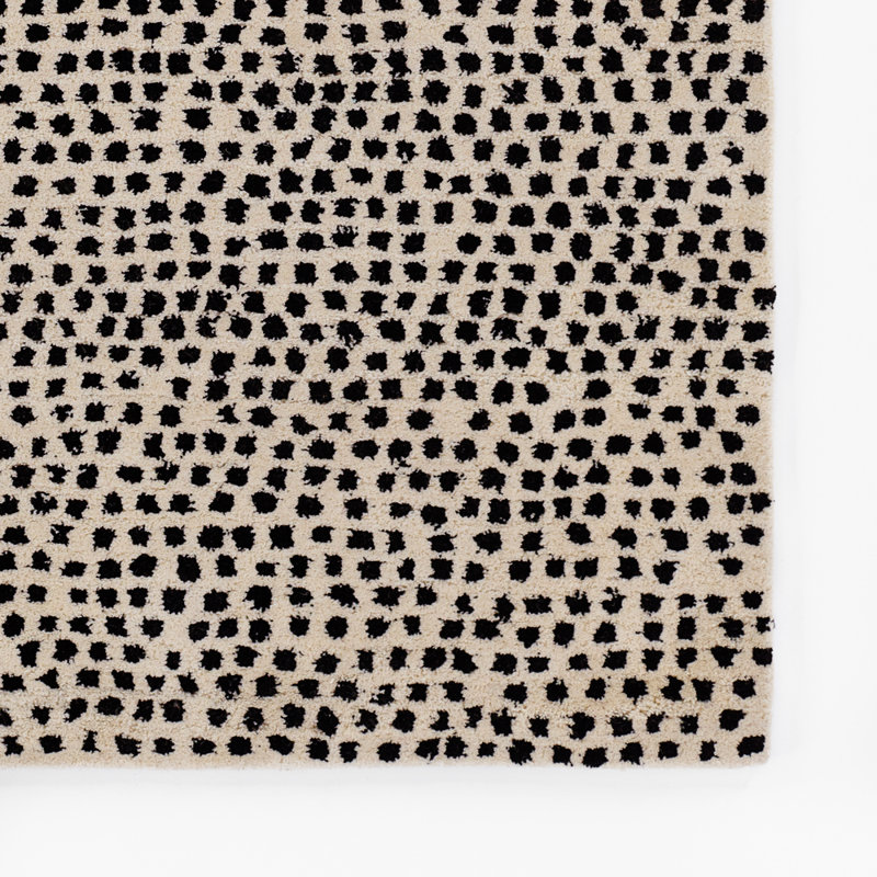 Shentel Hand Tufted Wool Area Rug in White/Black, Rectangle 5' x 8'