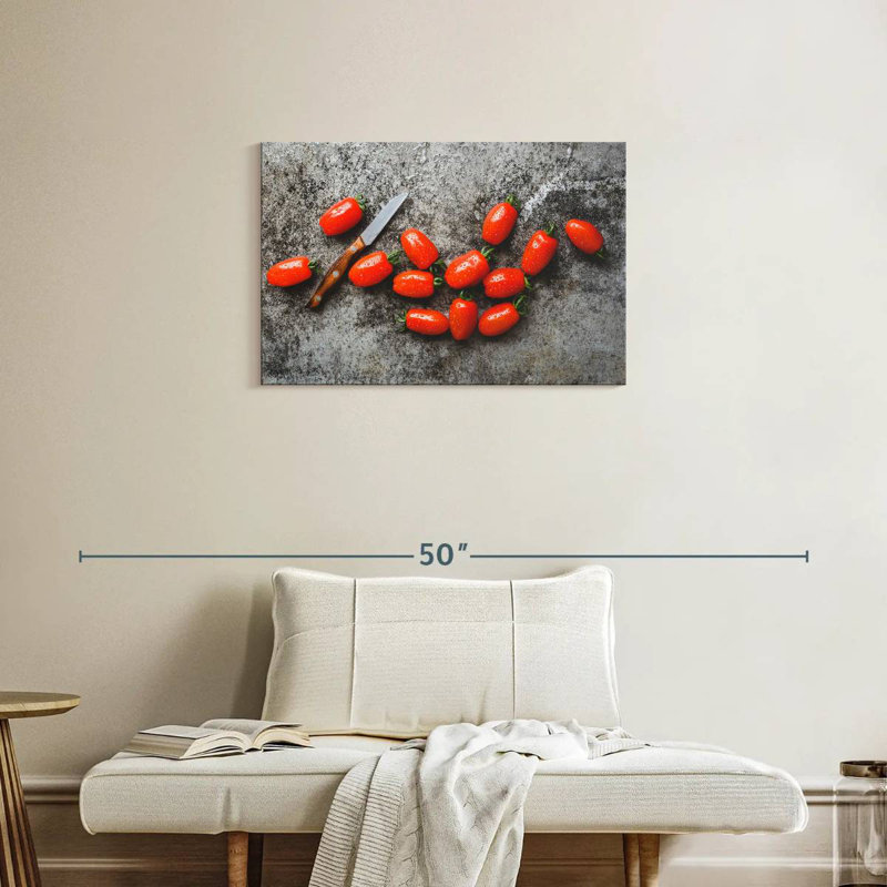 Yarlin Succulent Tomatoes, 20" H x 30" W
