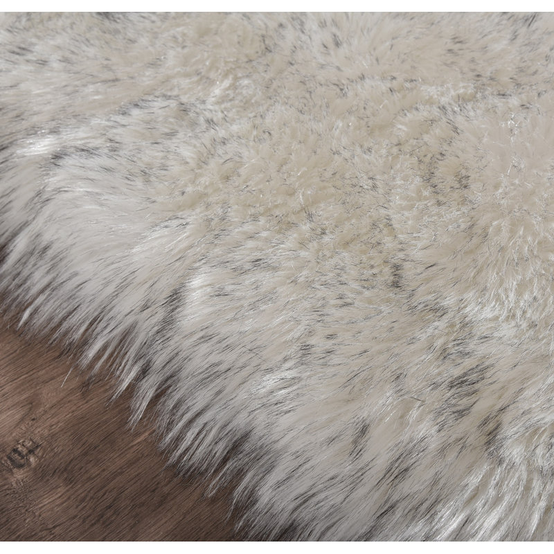 Macie-Rose Faux Sheepskin Indoor Rug, Rectangle 3' x 5'
