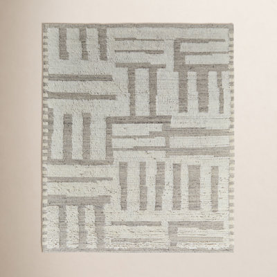 Jalaycia Gray Hand-Woven Geometric Wool Rug