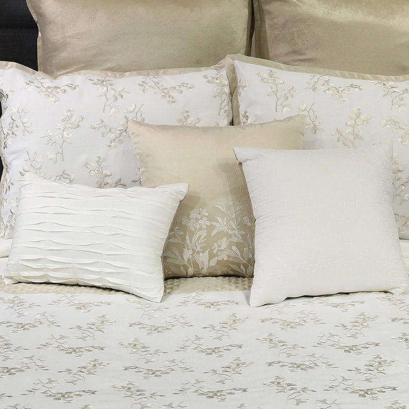 Riverbrook Home Tianna Comforter Set, Queen Comforter +  2 Shams + 3 Pillows