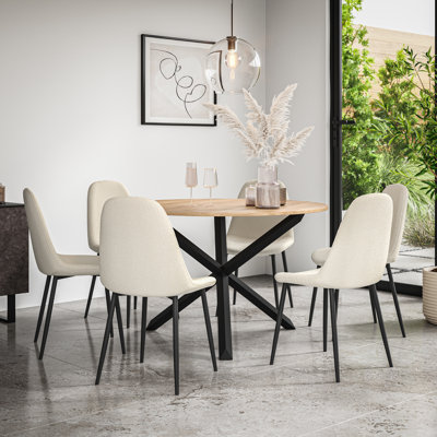 Weatogue 6 - Person Dining Set