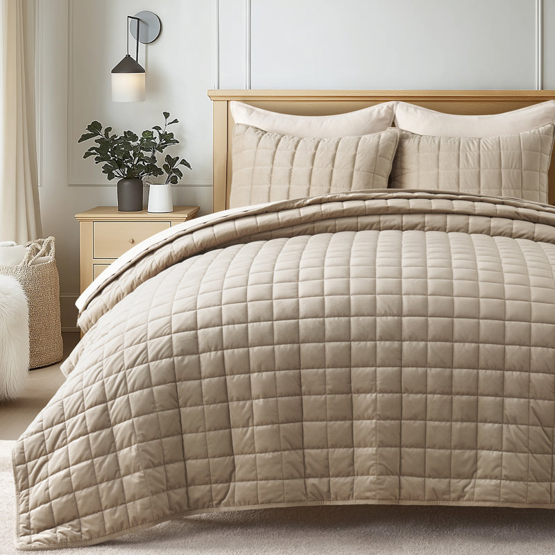 Box Stitch PearlVelvet Quilt set, Taupe, King Quilt + 2 King Shams