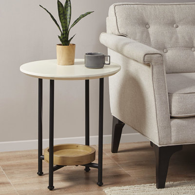 Élégante table de bout ovale avec base en métal, plateau blanc et tablette naturelle pour la décoration de la maison