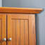 Unité de coin de 72 po de hauteur avec 8 portes - Solution de rangement polyvalente couleur chêne pour le bureau à domicile Grand garde-manger pour maximiser l'espace