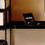 Bureau rectangulaire noir en bois massif et fer-109514461