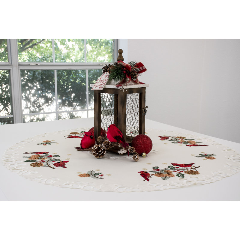 Red Cardinal Table Topper (33"rd)
