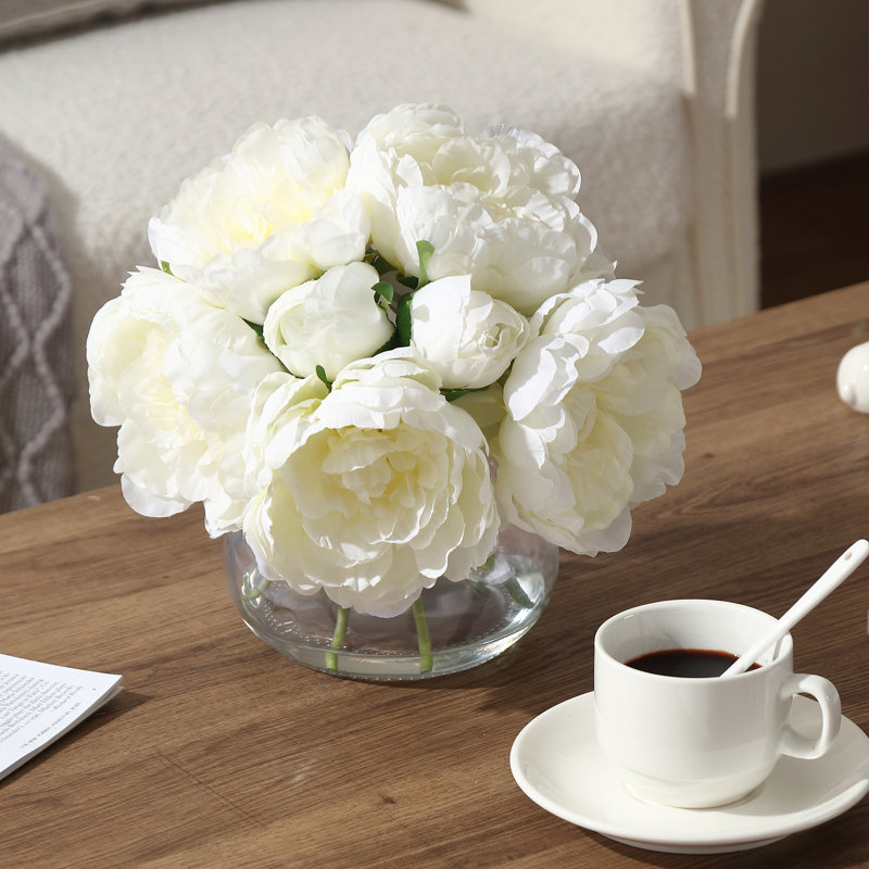 Arrangement de pivoines blanches artificielles blanches avec base d'eau artificielle, fleurs en soie pour la décoration intérieure