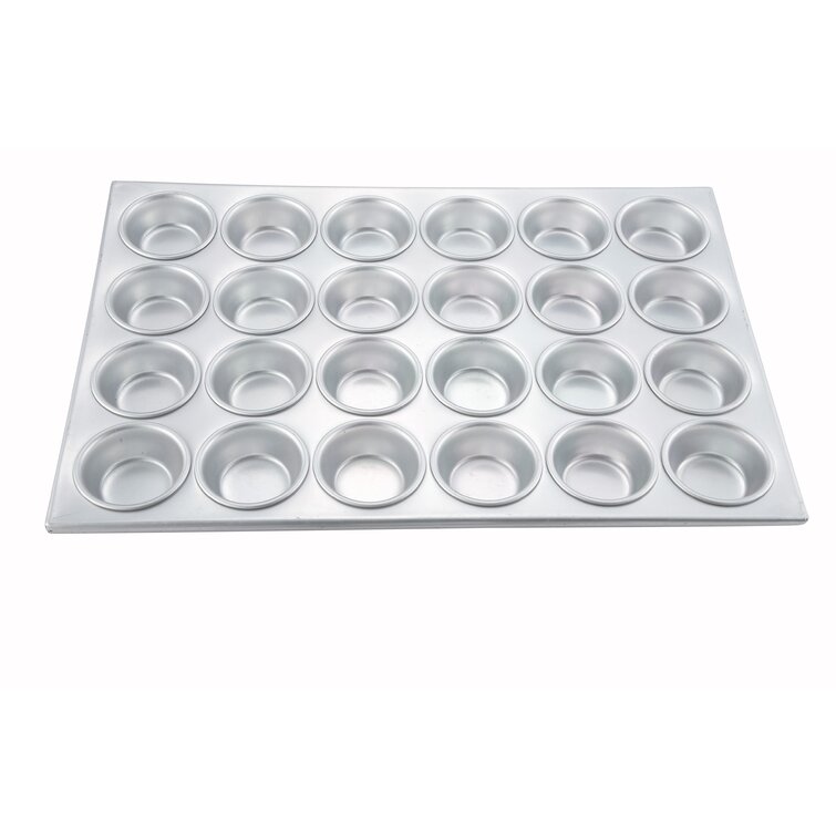 https://assets.wfcdn.com/im/23859964/resize-h755-w755%5Ecompr-r85/1662/16621627/Winco+Non-Stick+Aluminum+Muffin+Pan+with+Lid.jpg