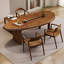 Table de salle à manger en bois de pin massif brun de forme unique-1095721484