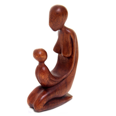 Sculpture mère et enfant en bois Deirdra Suar