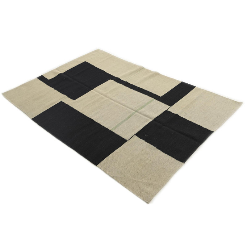 Tapis beige 4 pi x 6 pi