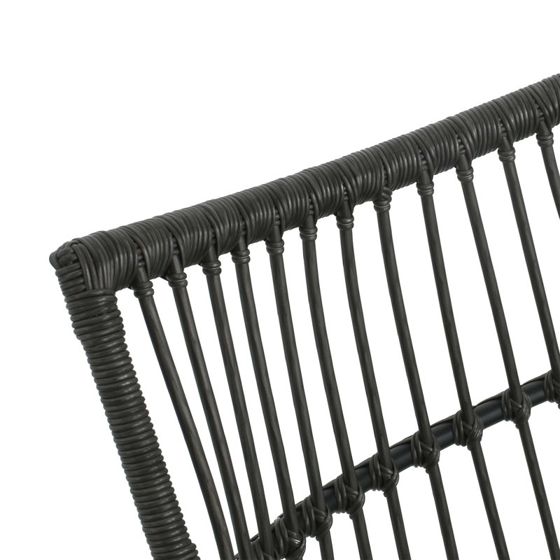 CHAISE ELAINE
