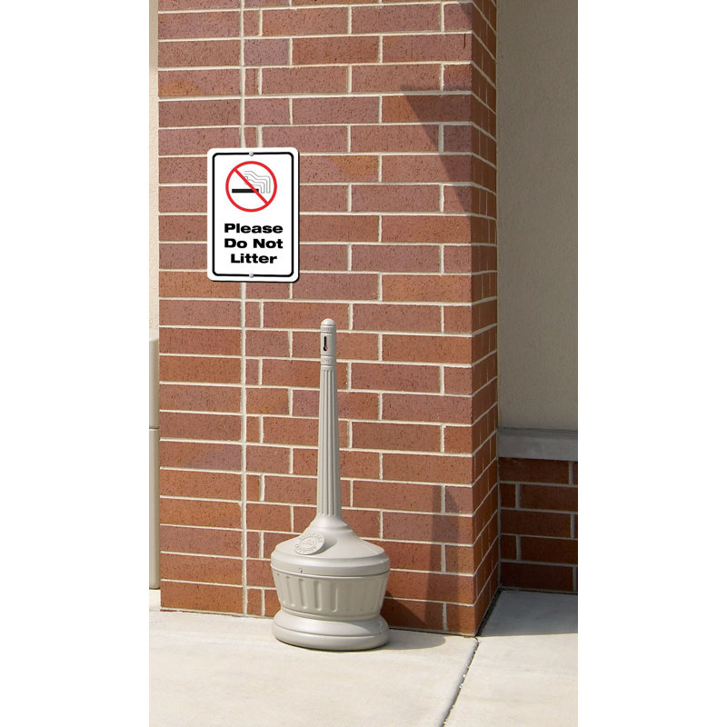 Commercial Zone Smokers' Outpost, null