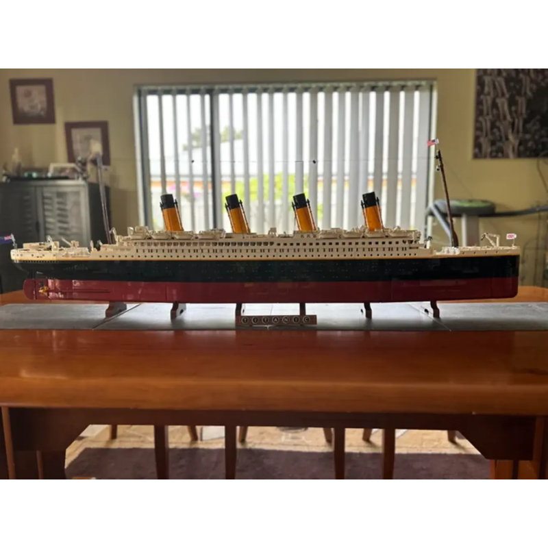 Avigail Belia RMS Titanic