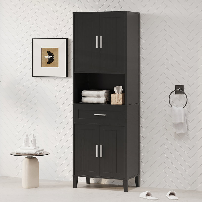 Grande armoire de rangement moderne avec tablettes réglables, finition résistante à l'eau et fabrication en bois durable pour une utilisation polyvalente