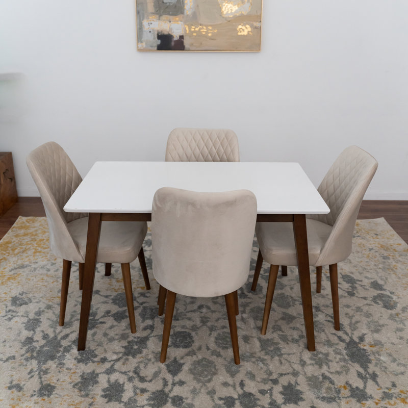 Ensemble de salle à manger en bois massif à 4 places avec chaises rembourrées en velours Fredy, Beige