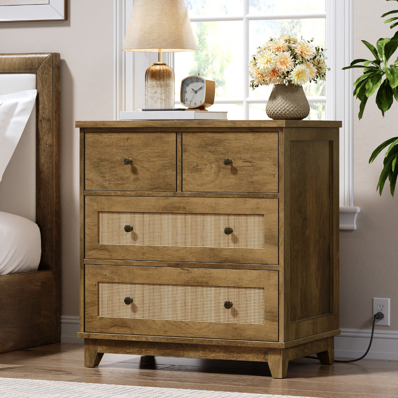 Table de chevet avec station de charge Farmhouse, table de bout de 26,9 po à 4 tiroirs, commode, 1, Brun