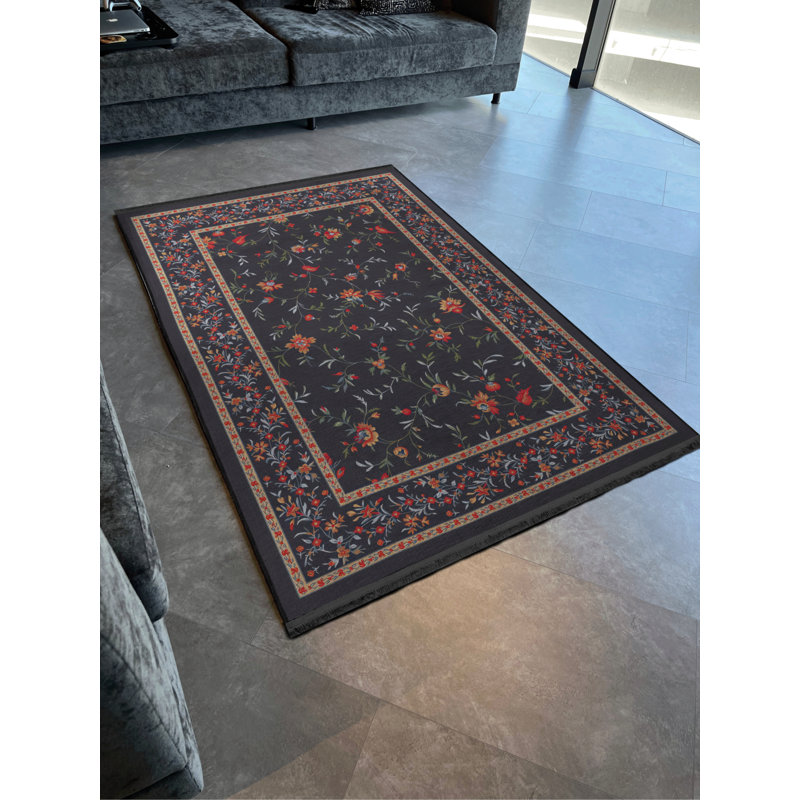 Tapis en polypropylène à imprimé numérique rouge Yae, Rectangle 2 pi 8 po x 5 pi