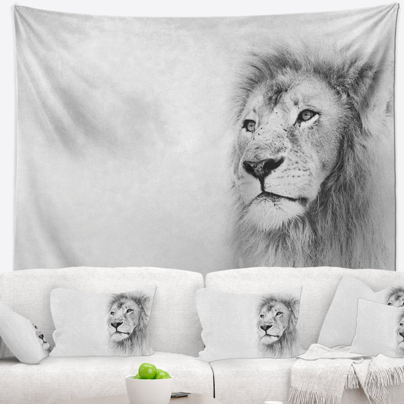 Tête de lion animal sur carte tapisserie, H 50 po x l 60 po