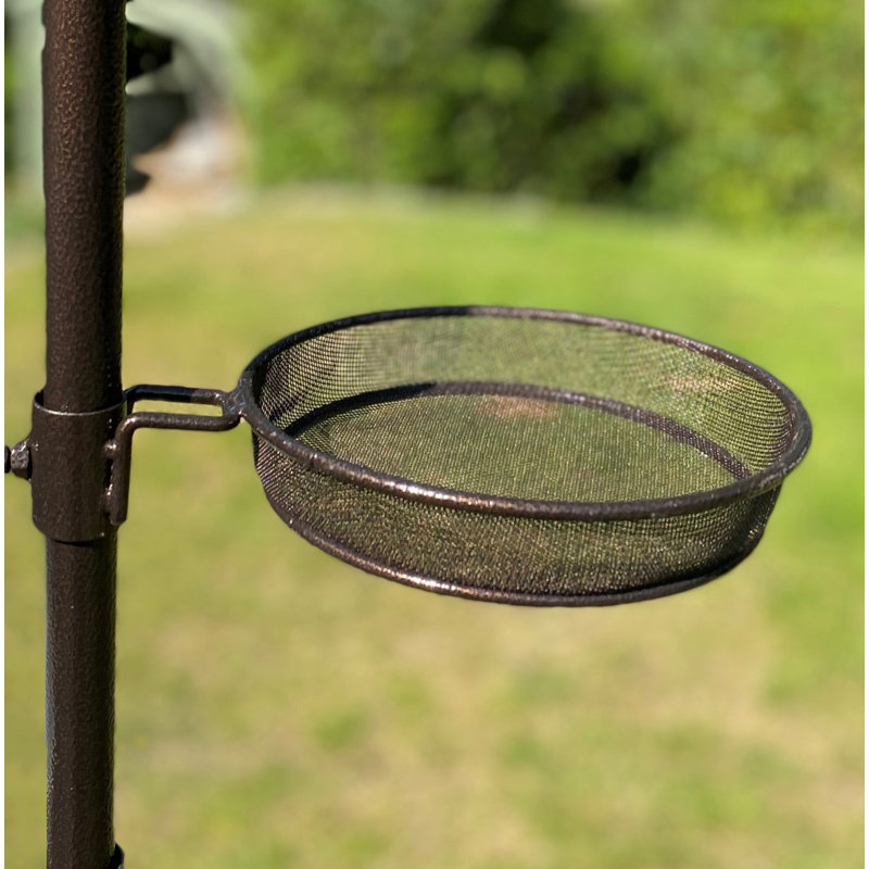 Elington Steel Feeding Station