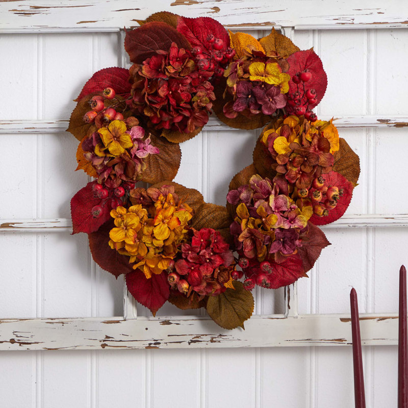 Faux Hydrangea Plastic 24'' Wreath