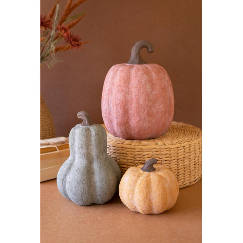 Ensemble de trois citrouilles en terre cuite