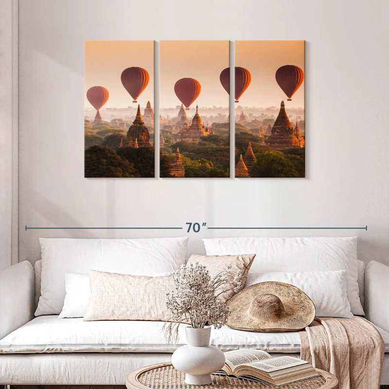 Ballons Mehar au-dessus des tempes de Bagan, H 28 po x l 45 po