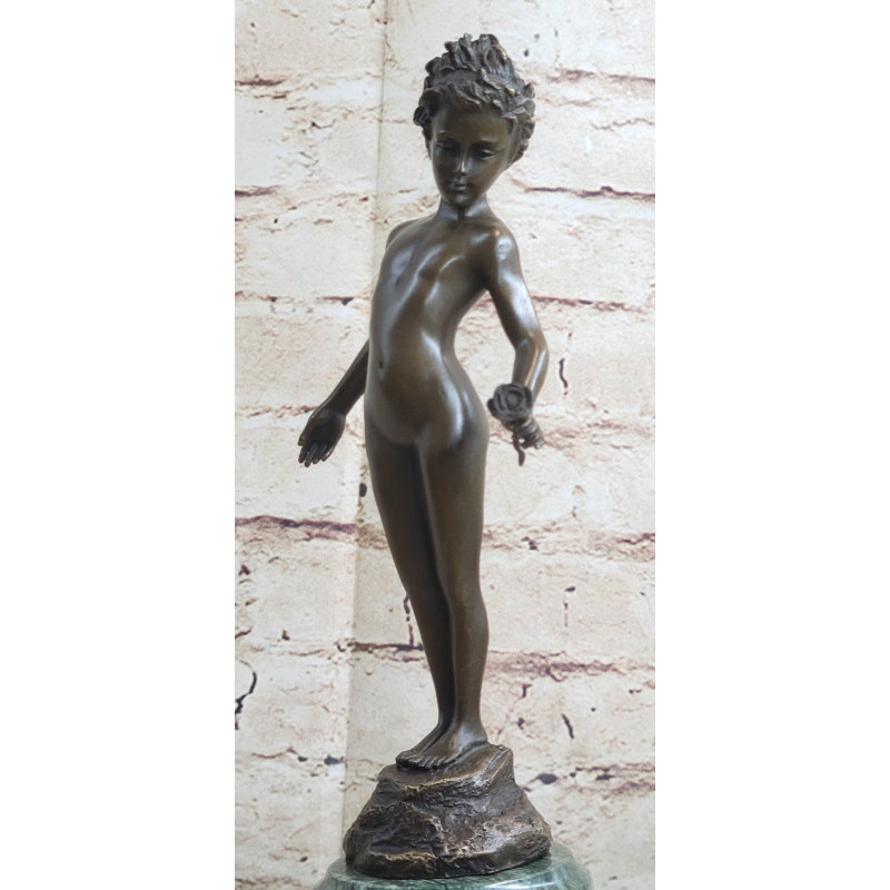 Donyelle Figurines & Sculptures