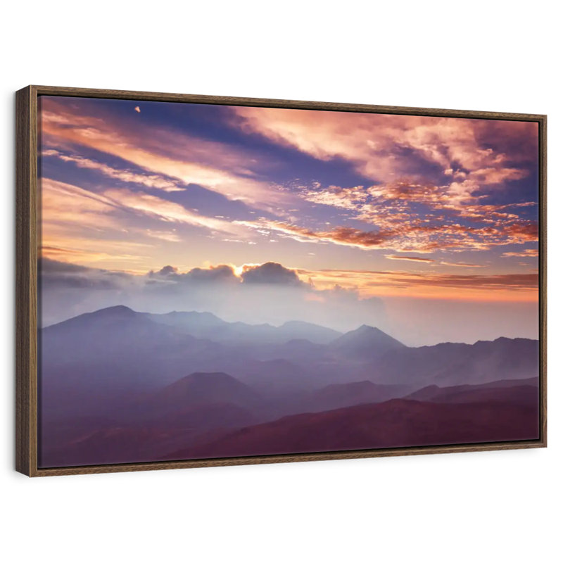 Haleakala Misty Sunrise, 43 po x 29 po, Cadre flottant en noyer