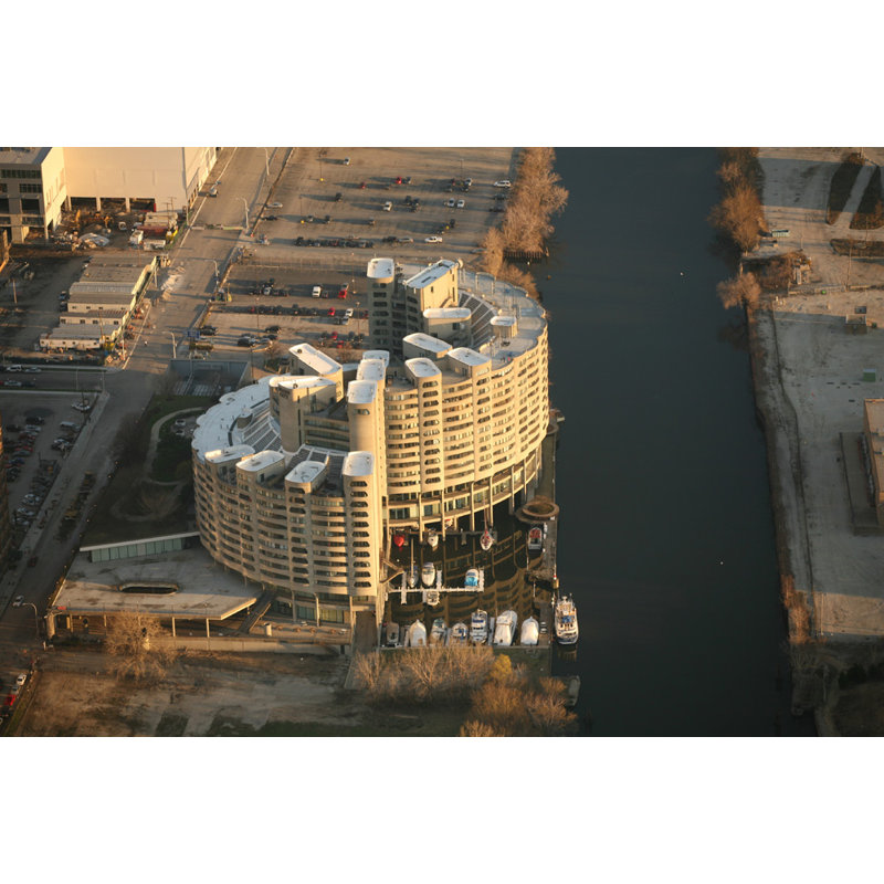 River City à Chicago, H 16 po x l 24 po