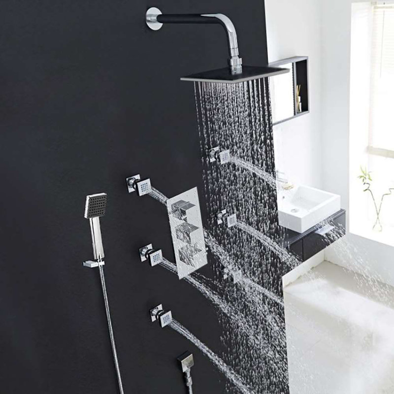 Système de douche thermostatique chromé avec contrôle précis de la température et finition élégante
