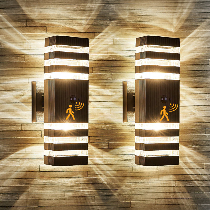 Luminaire mural d'extérieur à détecteur de mouvement