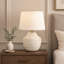 Lighting, lampe de table h 20 po, structure en béton crème, abat-jour ivoire / crème, style moderne-180004591