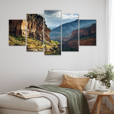 «Clouds Over The Canyon Mountain Flow - River Mountain», art mural 5 pièces