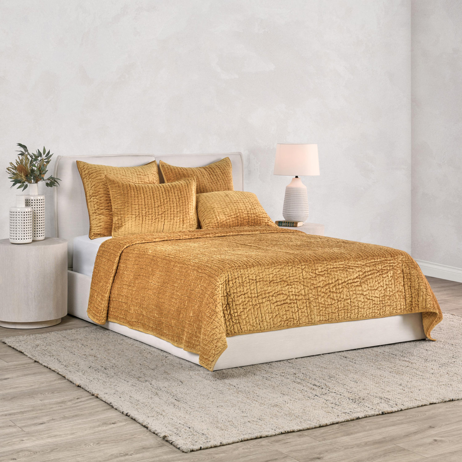 Velvet Quilt Set, King Quilt, Yellow