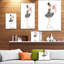 Reproduction d’art graphique sur toile tendue « girl tenant a gift »-29504859