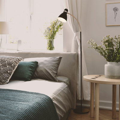 Lampe sur pied DEL moderne 62,5 po avec abat-jour conique en métal et lumière à 3 voies Avery Avery