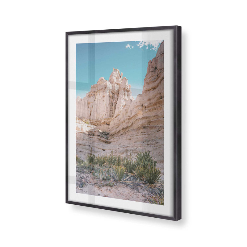 Motif de pics arides, H 37,25 po x l 25,25 po x P 1,25 po, Cadre en zinc patiné